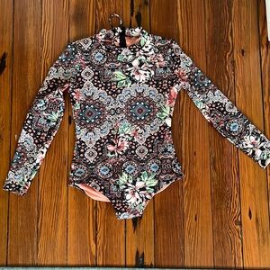 NWOT O’Neill long sleeve girls swim suit